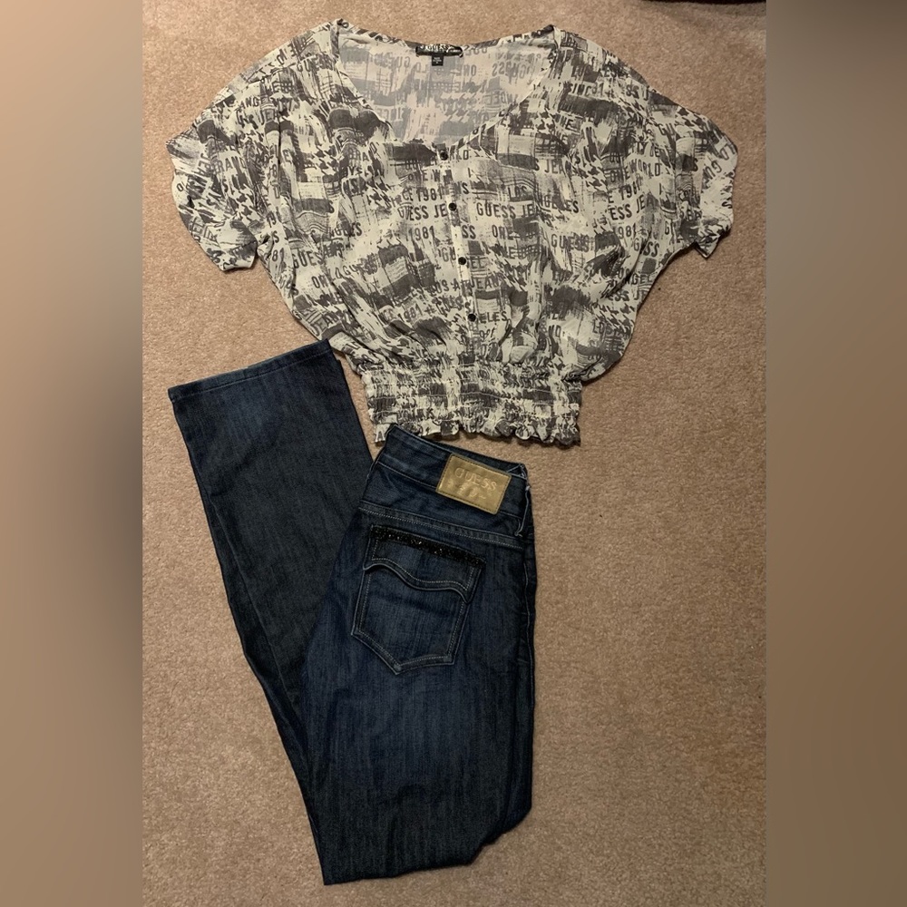 Woman’s Guess top and jeans outfit